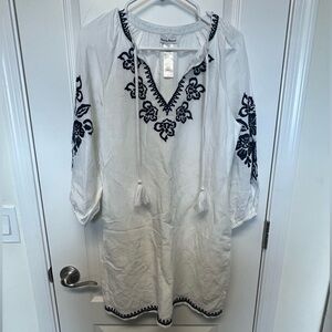 Tommy Bahama White Tunic with Navy Embroidery